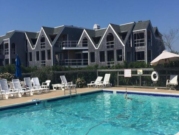 Montauk Vacation Pool Home Three bedroom