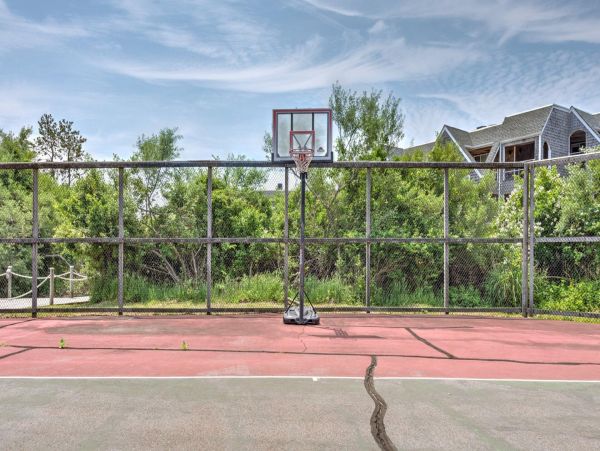 Montauk Vacation Pool Home Three bedroom
