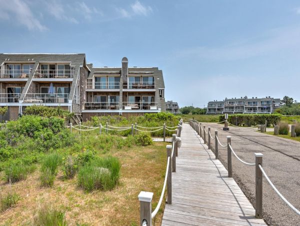 Montauk Vacation Pool Home Three bedroom