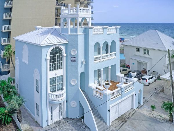Luxury Panama Beach 4 Bedroom Residence Great Location!