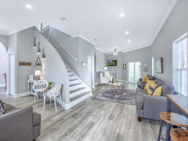 Luxury Panama Beach 4 Bedroom Residence Great Location!