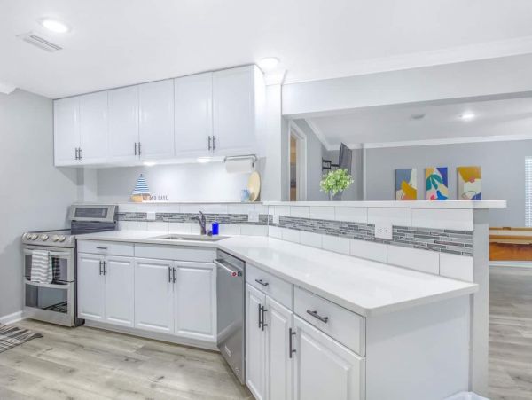 Luxury Panama Beach 4 Bedroom Residence Great Location!