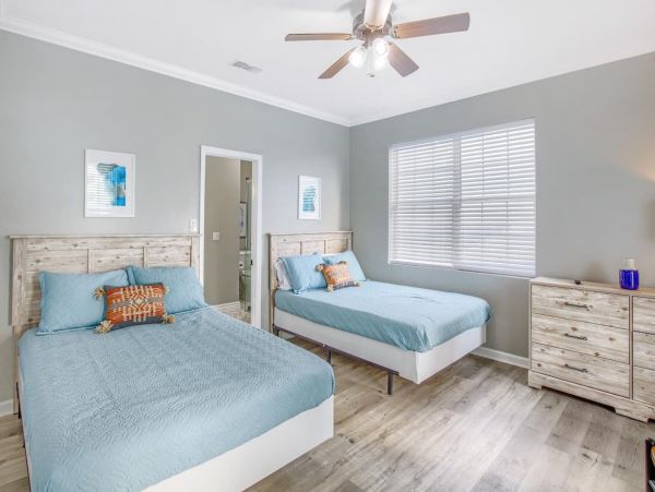 Luxury Panama Beach 4 Bedroom Residence Great Location!