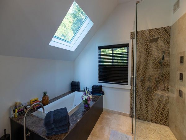 Water Views Shelter Island Vacation Home with Indooor Pool