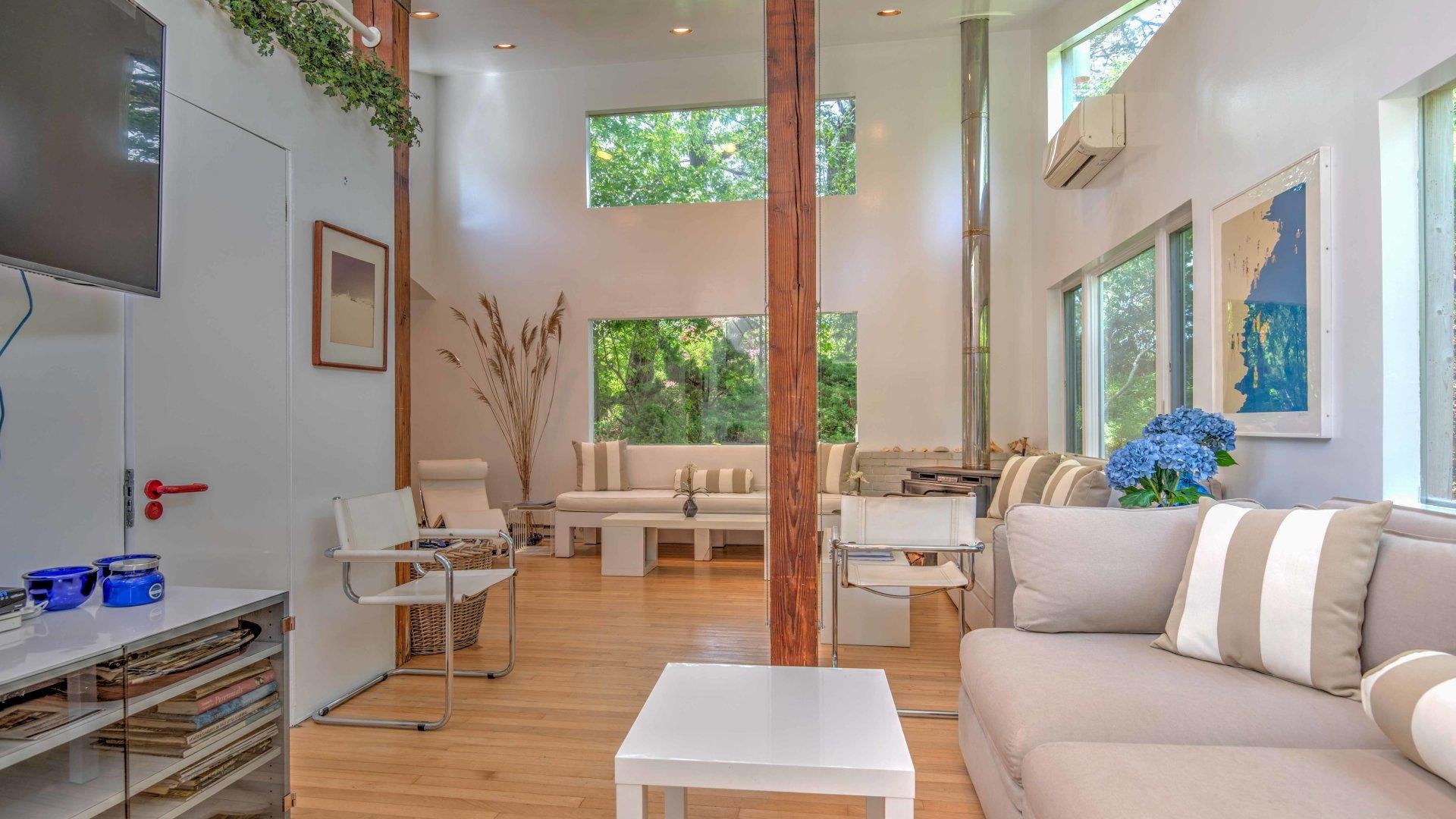Hamptons Home 999824