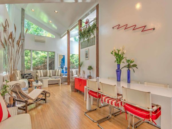 Hamptons Home 999824