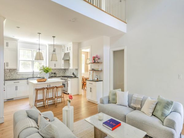 Hamptons Home 999826