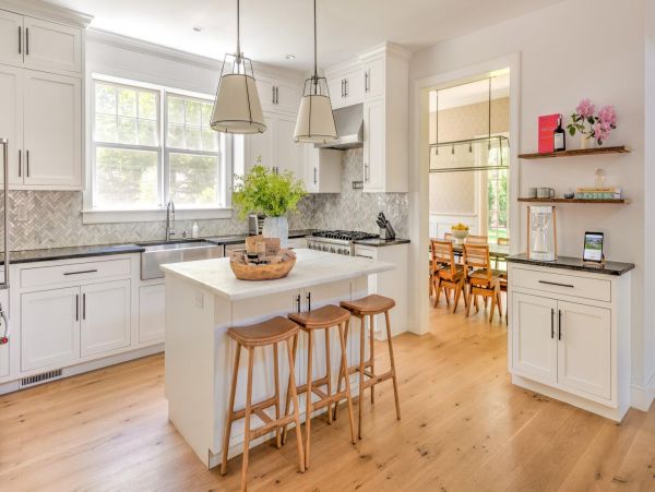 Hamptons Home 999826