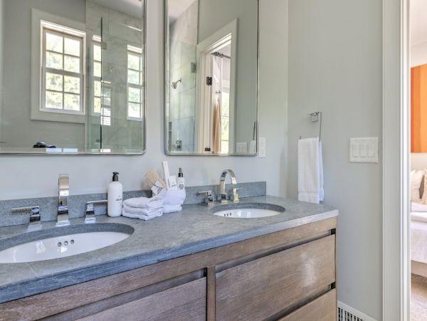 Hamptons Home 999826
