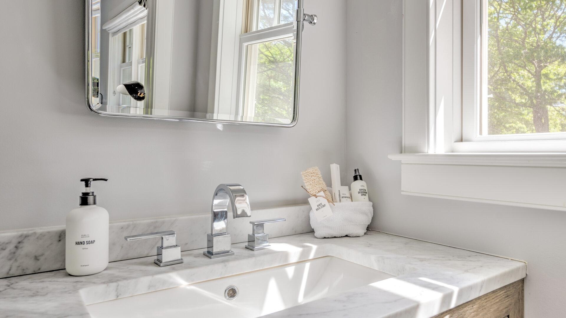Hamptons Home 999826