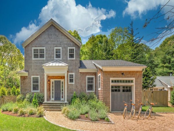 Hamptons Home 999826