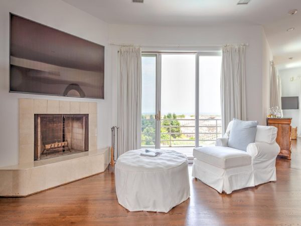 Ocean Views Vacation Home in Southampton Five Bedroom