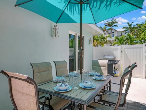 Charming Holmes Beach Vacation Home Two Blocks from Beach
