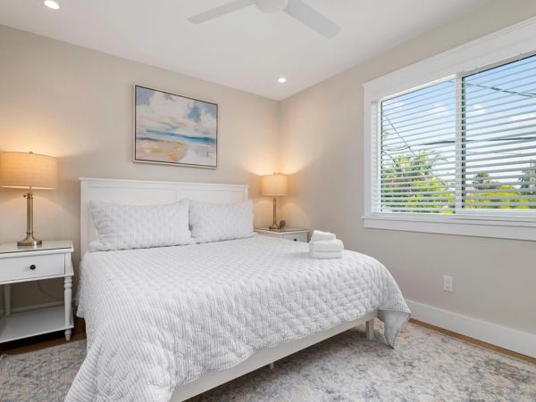 Charming Holmes Beach Vacation Home Two Blocks from Beach