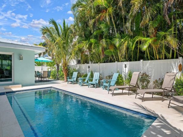 Charming Holmes Beach Vacation Home Two Blocks from Beach