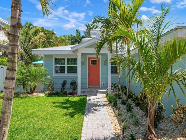 Charming Holmes Beach Vacation Home Two Blocks from Beach