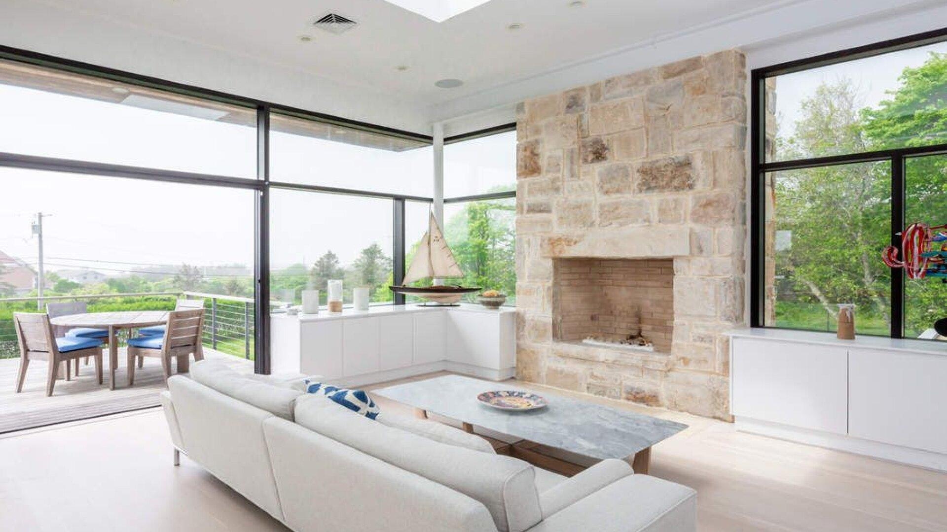 Hamptons Home 999833