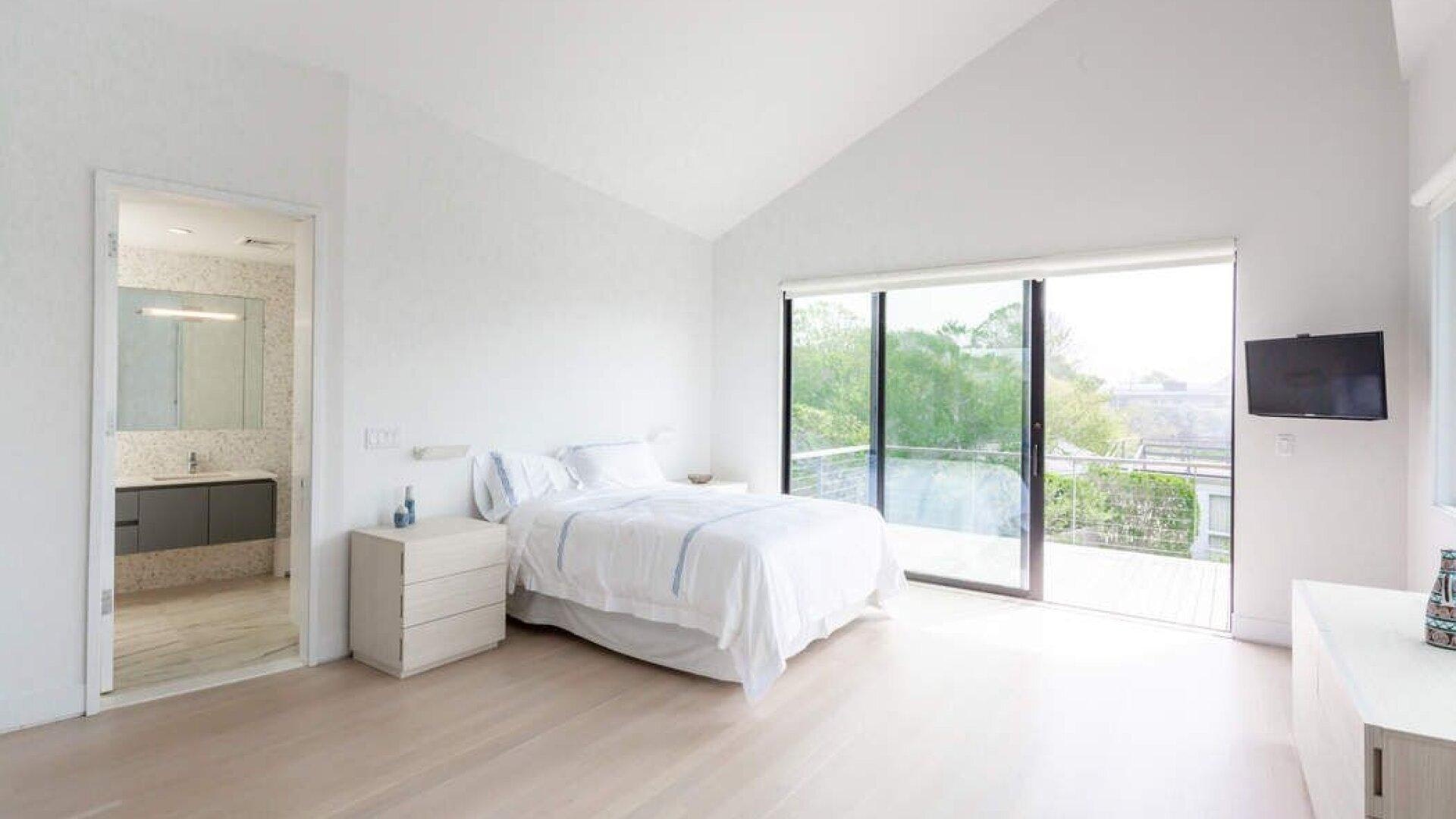 Hamptons Home 999833
