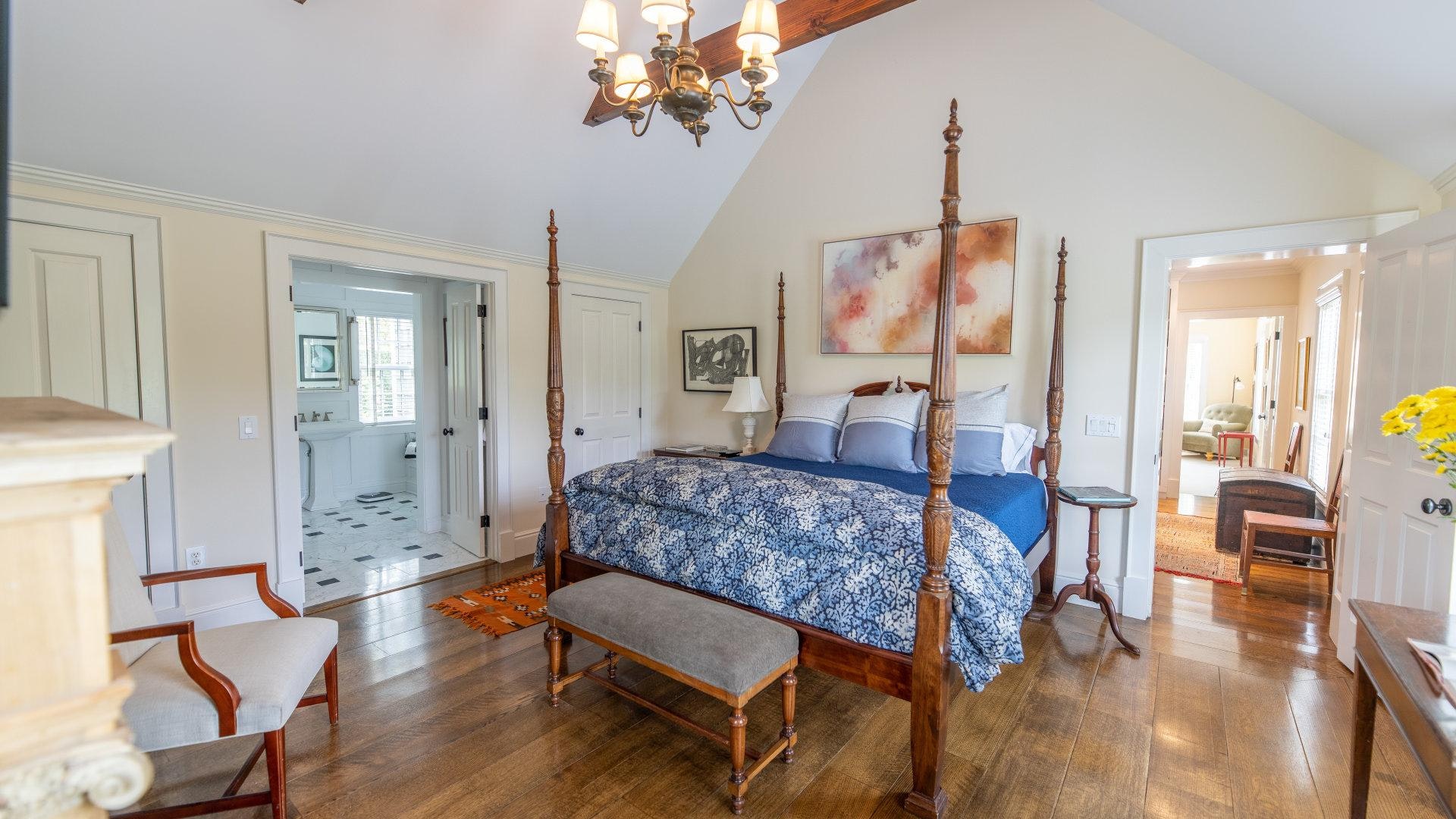 Gorgeous Hamptons Vacation Home with Private Pool Sleeps 16