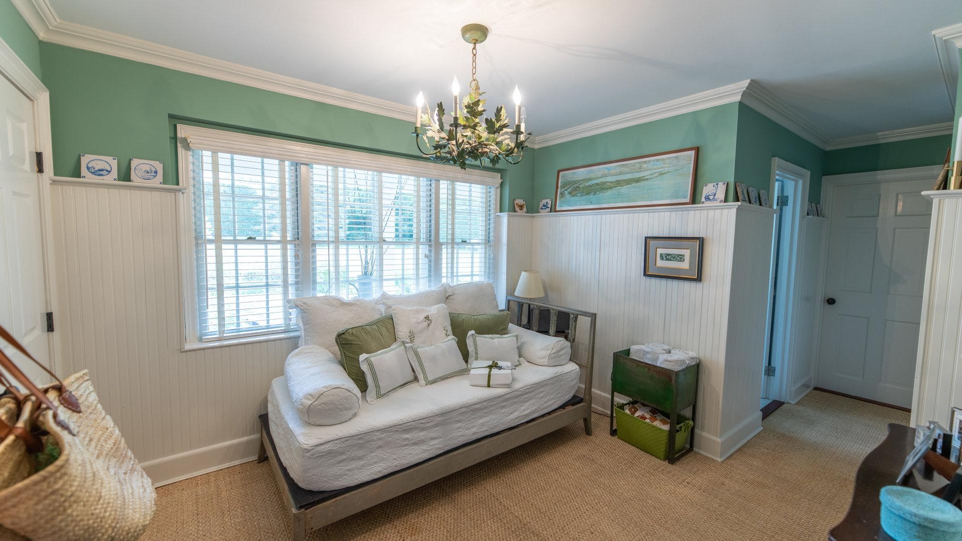 Gorgeous Hamptons Vacation Home with Private Pool Sleeps 16