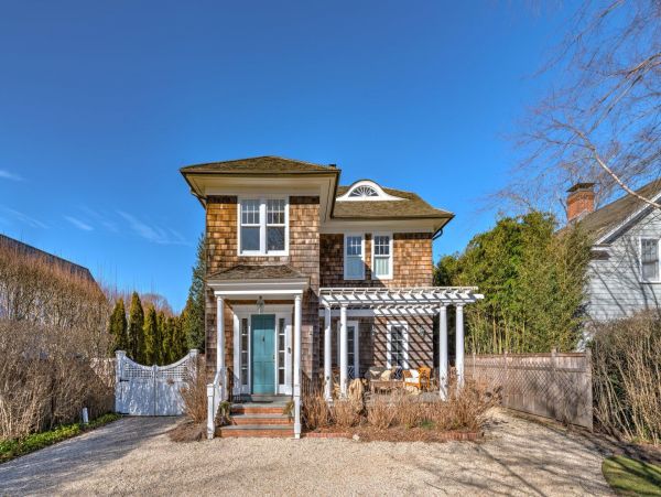 Hamptons Home 999835