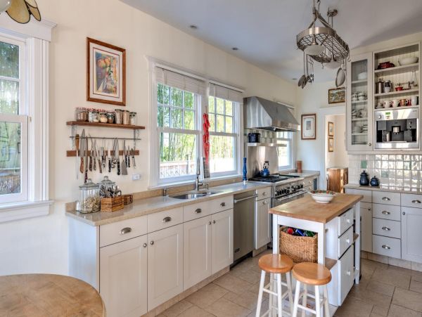 Hamptons Home 999835