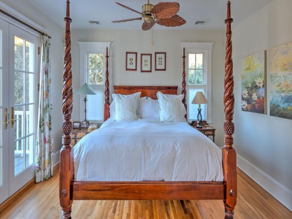 Hamptons Home 999835
