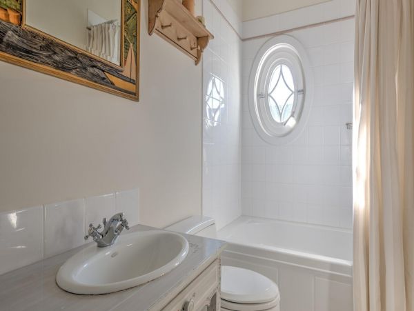 Hamptons Home 999835