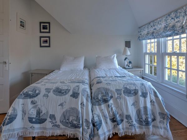 Hamptons Home 999835