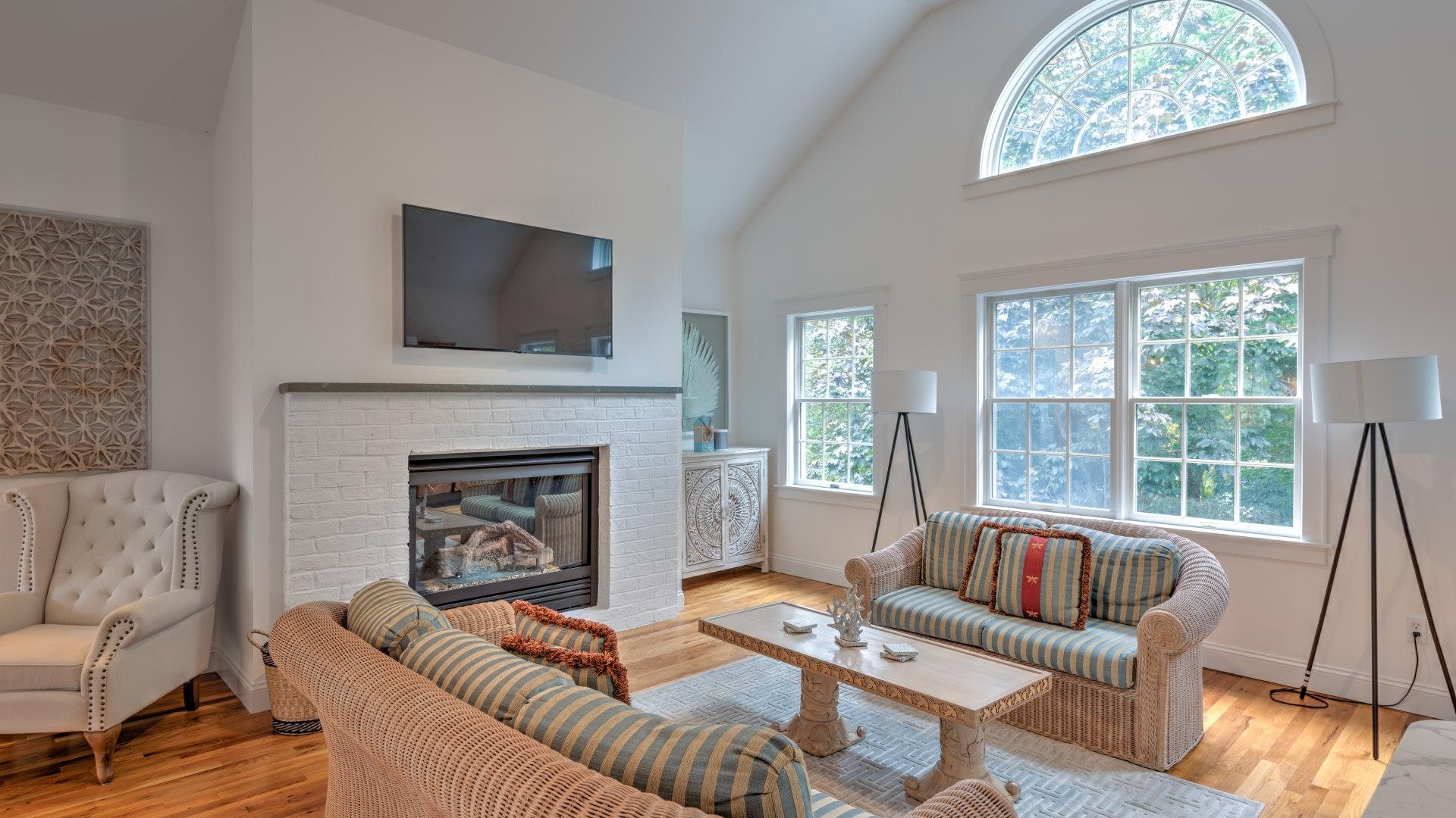 Gorgeous Hamptons Vacation Home with Private Pool & Hot Tub