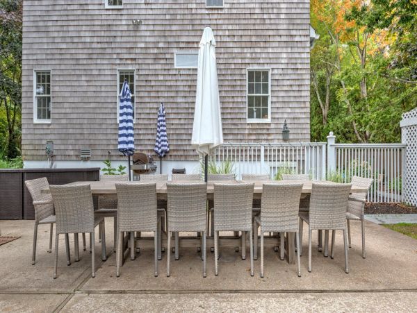 Gorgeous Hamptons Vacation Home with Private Pool & Hot Tub