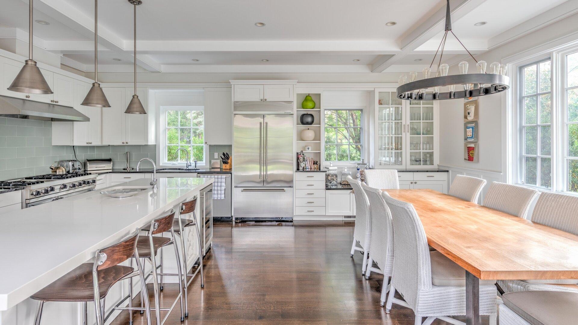 Southampton Vacation Home Six bedroom with Pool