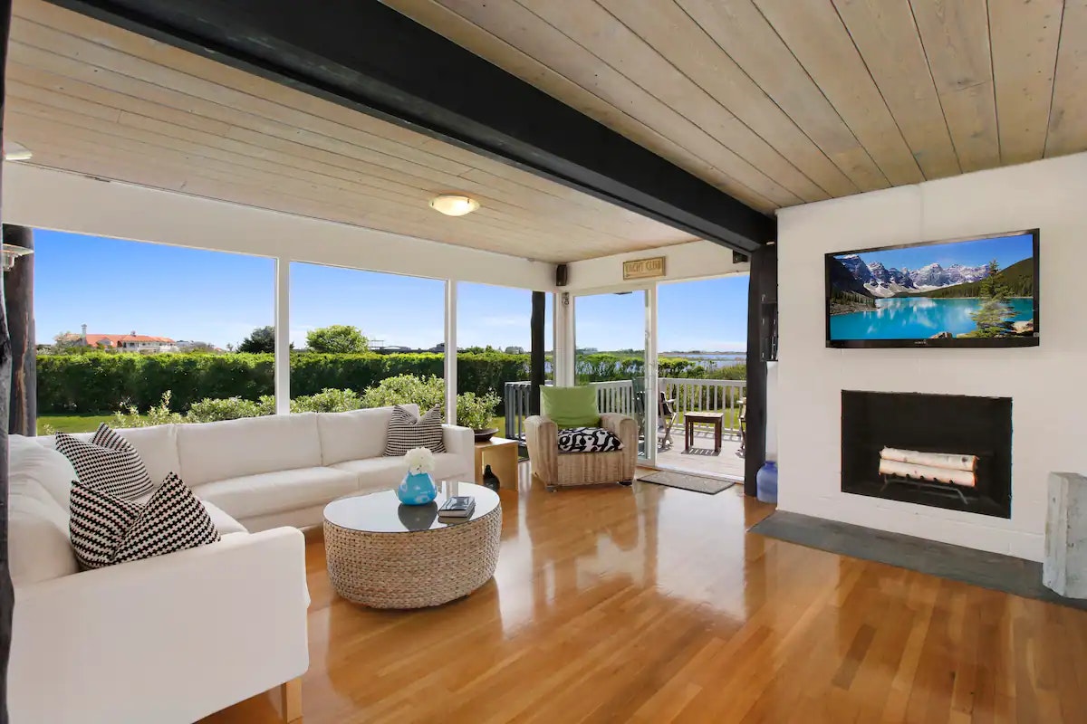 Hamptons Home 999841
