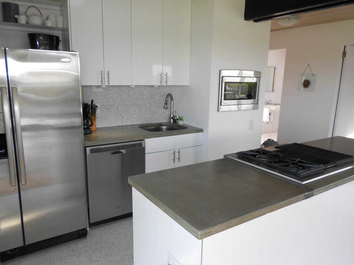 Hamptons Home 999841