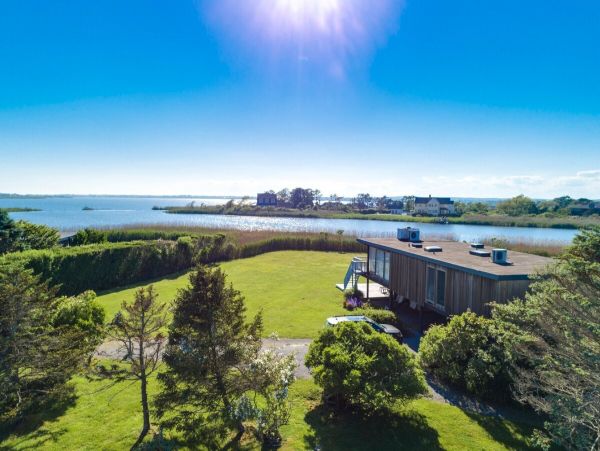 Hamptons Home 999841