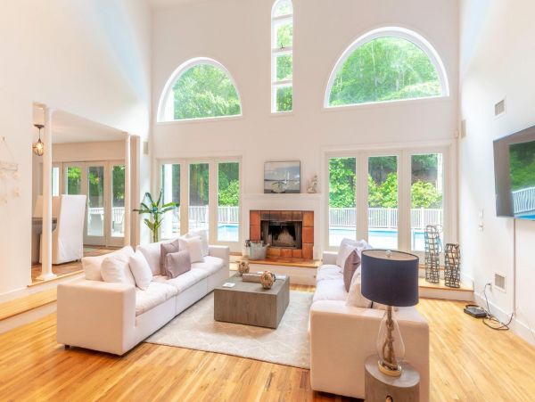 Amagansett Vacation Home Four Bedroom with Pool