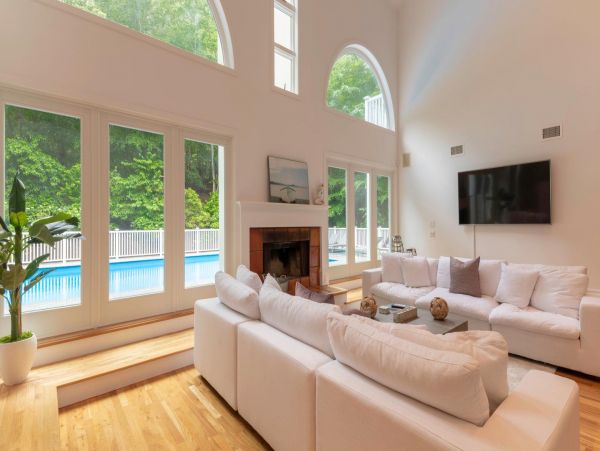 Amagansett Vacation Home Four Bedroom with Pool