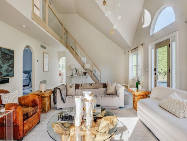 Bridgehampton Vacation Pool Home Four Bedroom