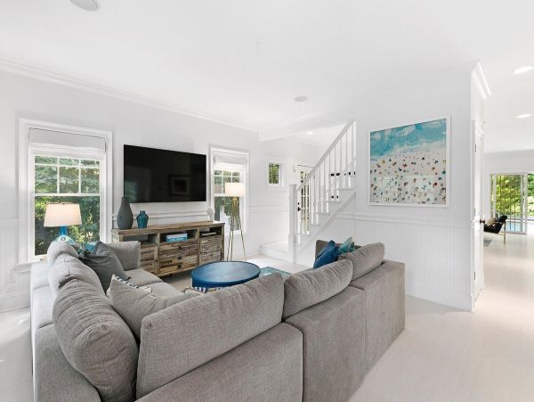 Southampton Vacation Home Five Bedroom with Pool