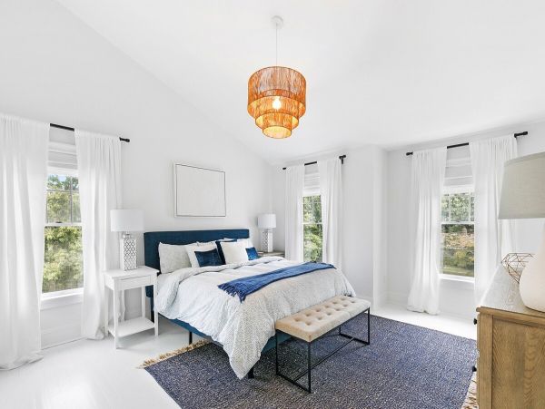 Southampton Vacation Home Five Bedroom with Pool