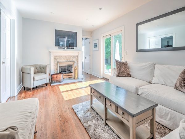Southampton Vacation Home Five Bedroom with Pool