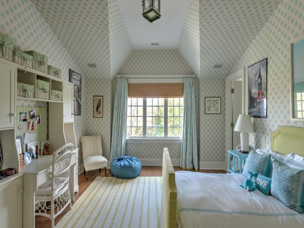 Gorgeous Hamptons Vacation Home with Private Pool Sleeps 12
