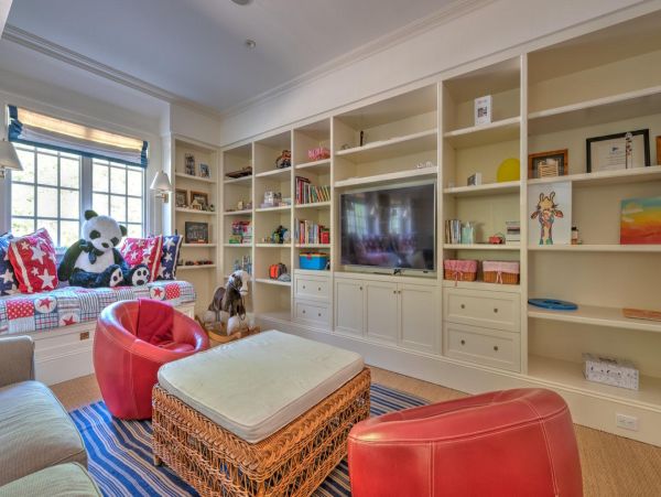 Gorgeous Hamptons Vacation Home with Private Pool Sleeps 12