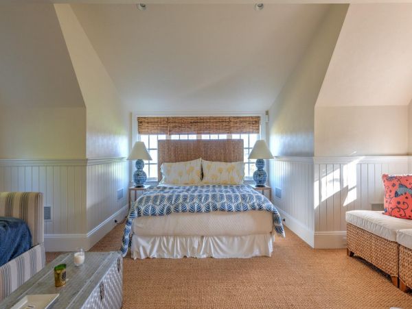 Gorgeous Hamptons Vacation Home with Private Pool Sleeps 12
