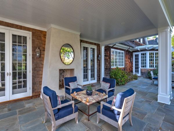 Gorgeous Hamptons Vacation Home with Private Pool Sleeps 12