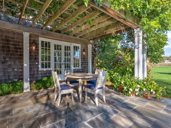 Gorgeous Hamptons Vacation Home with Private Pool Sleeps 12