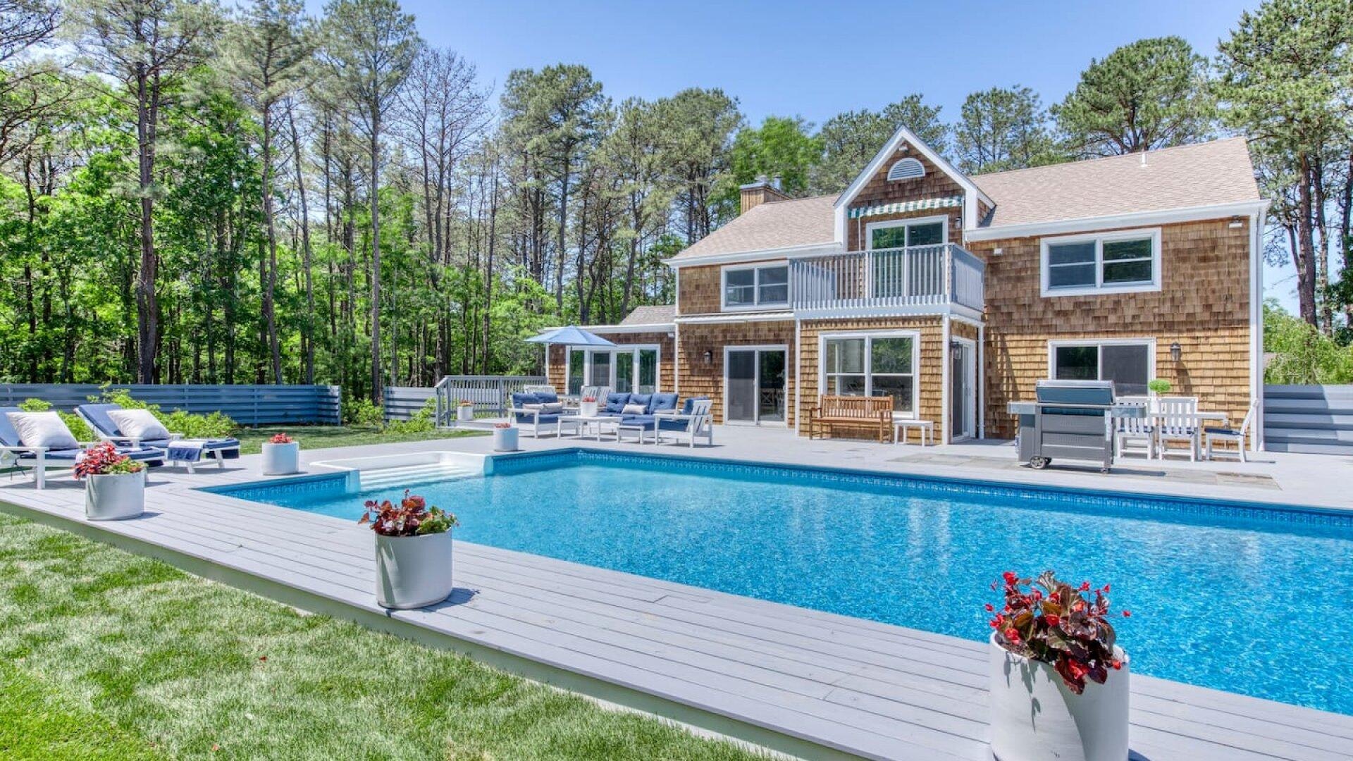 Beautiful Hamptons Vacation Rental with Private Pool