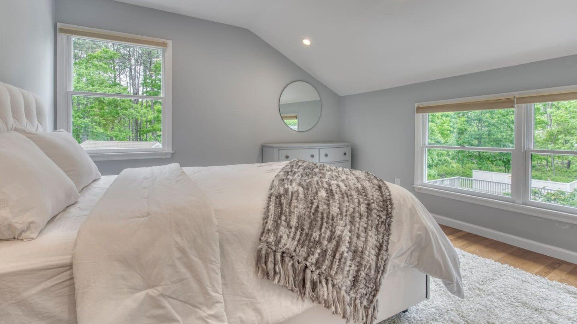 Beautiful Hamptons Vacation Rental with Private Pool