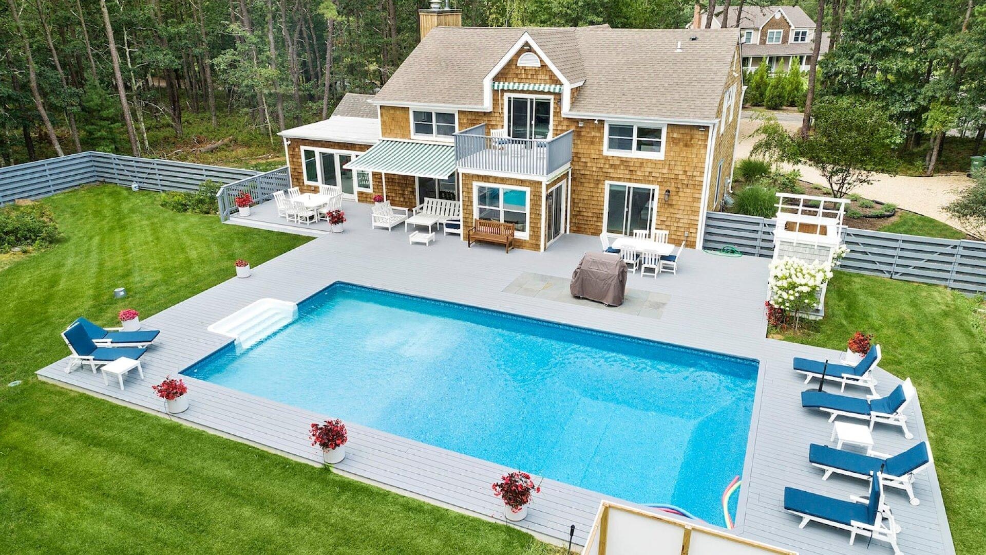 Beautiful Hamptons Vacation Rental with Private Pool