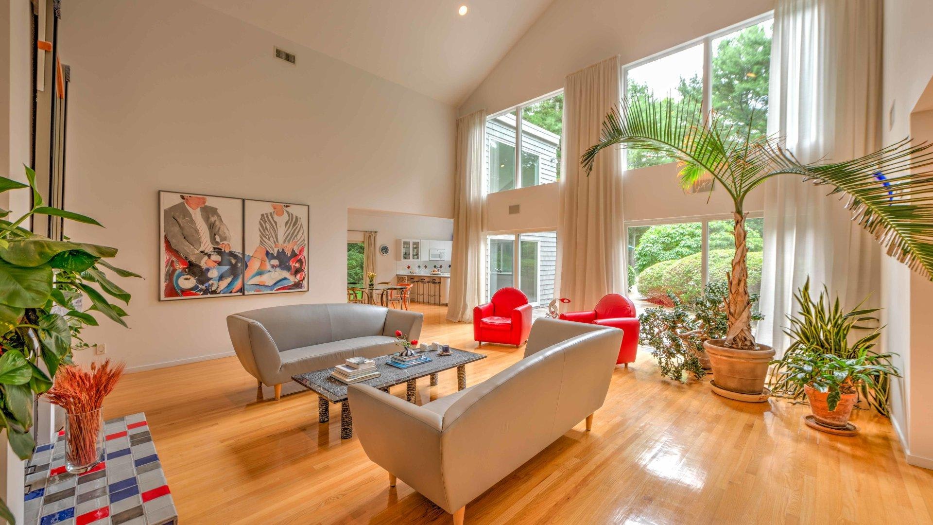 East Hampton Vacation Home Four Bedroom with Pool